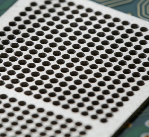 微小件微孔沖壓用伺服機(jī)還是普通機(jī)?差別在哪?